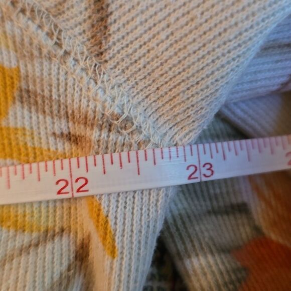 Caribbean Joe Women's L Tropical Peach Yellow Floral Boxy Crop 3/4 Sleeve Top - Picture 9 of 10